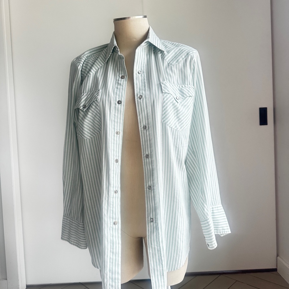 Karma Men's Mint Striped Button Down Shirt - Picture 2 of 5